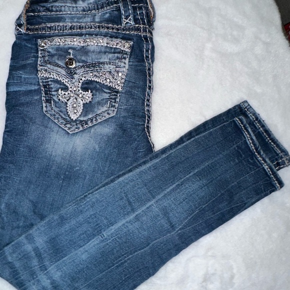 Rock Revival Skinny Jeans - Picture 3 of 6